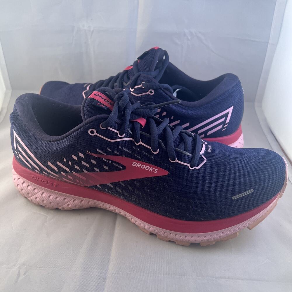 Women’s 8 Brooks Ghost 13 Reflective Purple Pink Road-Running Sneakers